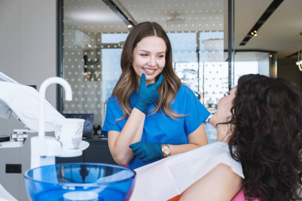 Best Emergency Dental Care  in Siesta Shores, TX